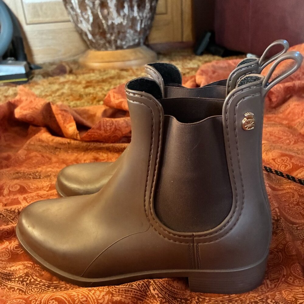Nautica suede boots size 8